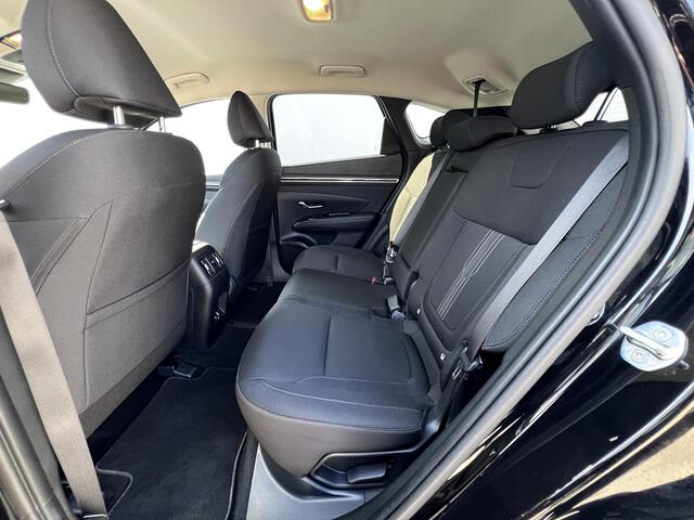 Hyundai TUCSON 1.6 T-GDI PHEV Comfort Smart Automaat / Adaptief Cruise / Elektrisch bedienbare achterklep / 19" / Navigatie / Stuur- en Stoelverwarming /