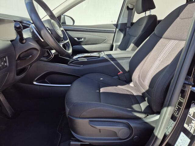 Hyundai TUCSON 1.6 T-GDI PHEV Plug-in Comfort Smart 4WD Automaat / Accu SoH 100% / Stuur- en Stoelverwarming / Elektrisch achterklep / 19" LMV / Apple Carplay - Android Auto / Adaptief cruise control / Achteruitrijcamera /