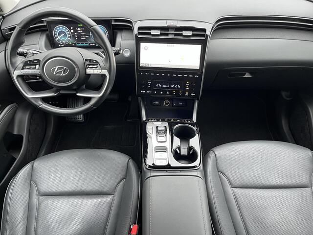 Hyundai TUCSON 1.6 T-GDI PHEV Premium Sky 4WD Automaat / Trekgewicht 1.350 kg / 100% Dealer onderhouden / Elektrisch Glazen schuif- en kanteldak / Elektrische achterklep / Camera 360° / Apple Carplay & Android Auto / Stuur- en stoelverwarming voor en achter / Stoelverko
