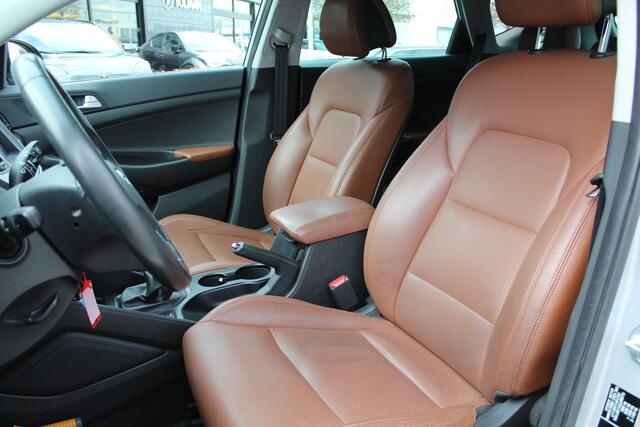 Hyundai TUCSON 1.6 GDi Comfort | Rijklaar | Trekhaak | Leder | Stoelverw. v+a | Navi | Sensor v+a | 19"LMV | NL-auto | All-season