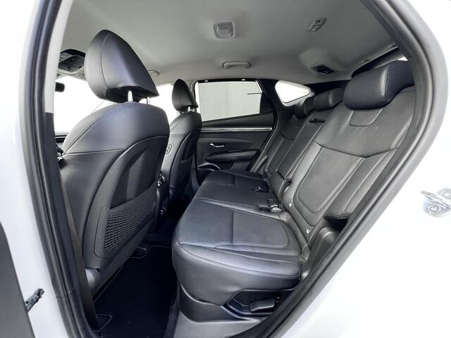 Hyundai TUCSON 1.6 T-GDI HEV 230pk Premium / Afn. Trekhaak 1650kg / Dealer onderhouden / Stoelventilatie, stuur-, stoel- en achterbankverwarming / Navi / Apple Carplay Android / 19" LM / Cam 360° /