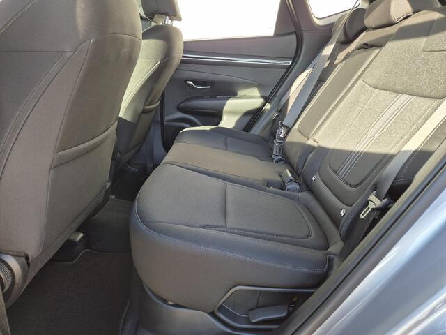 Hyundai TUCSON 1.6 T-GDI HEV 230Pk Comfort Automaat / 1650KG Trekgewicht / Navigatie / Achteruitrijcamera / Apple Carplay Android Auto / Cruise control / Lichtmetalen wielen 17" /