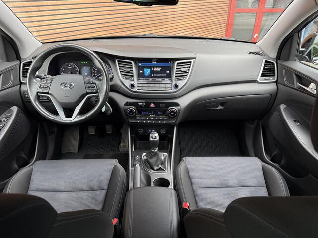 Hyundai TUCSON 1.6 GDi Comfort Navi / Camera / Sidebars / Dodehoek / Cruise / Carplay