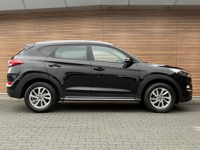 Hyundai TUCSON 1.6 GDi Comfort Navi / Camera / Sidebars / Dodehoek / Cruise / Carplay