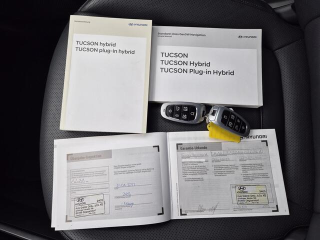 Hyundai TUCSON 1.6 T-GDI PHEV Plug-in Premium 4WD Automaat / Accu SoH 100% / Stuur- en Stoelverwarming / Rondom zicht camera / Stoelventilatie / Apple Carplay Android Auto / Elektrische achterklep / Adaptief cruise control /
