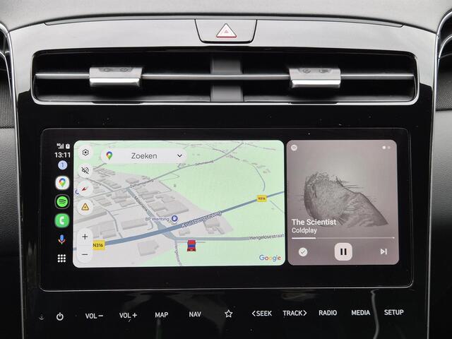 Hyundai TUCSON 1.6 T-GDI HEV 230pk Premium Sky Automaat / Afneembare trekhaak / 1650kg Trekgewicht / Glazen schuif- en kanteldak / Stuur- en Stoelverwarming / Apple Carplay Android Auto / Stoelventilatie voor / Rondomzicht camera /