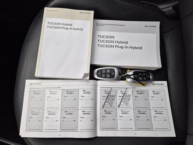 Hyundai TUCSON 1.6 T-GDI HEV 230pk Premium Sky Automaat / Afneembare trekhaak / 1650kg Trekgewicht / Glazen schuif- en kanteldak / Stuur- en Stoelverwarming / Apple Carplay Android Auto / Stoelventilatie voor / Rondomzicht camera /