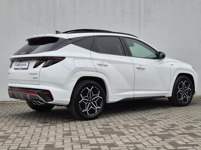 Hyundai TUCSON 1.6 T-GDI PHEV Plug-in N Line Sky 4WD Automaat / Achteruitrijcamera / Apple Carplay Android Auto / Glazen schuif- en kanteldak / Trekgewicht 1350 Kg / Stuur- en Stoelverwarming / Elektrisch bedienbare stoelen - achterklep /