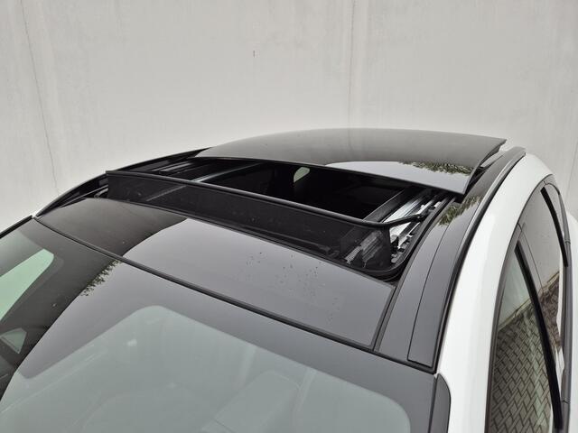 Hyundai TUCSON 1.6 T-GDI PHEV Plug-in N Line Sky 4WD Automaat / Achteruitrijcamera / Apple Carplay Android Auto / Glazen schuif- en kanteldak / Trekgewicht 1350 Kg / Stuur- en Stoelverwarming / Elektrisch bedienbare stoelen - achterklep /