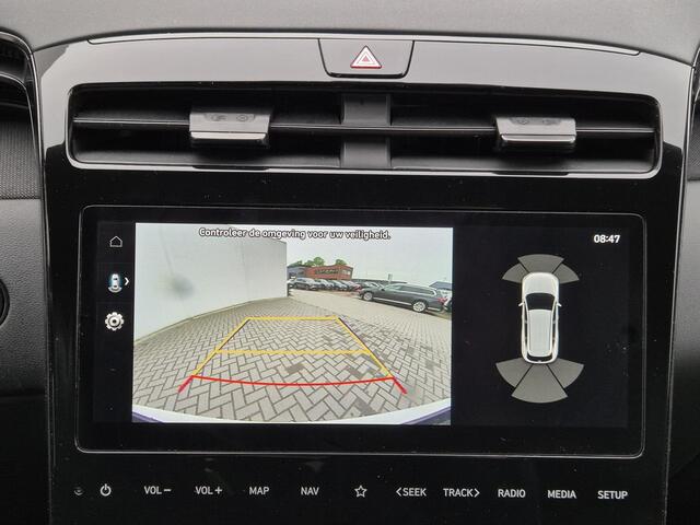 Hyundai TUCSON 1.6 T-GDI PHEV Plug-in N Line Sky 4WD Automaat / Achteruitrijcamera / Apple Carplay Android Auto / Glazen schuif- en kanteldak / Trekgewicht 1350 Kg / Stuur- en Stoelverwarming / Elektrisch bedienbare stoelen - achterklep /