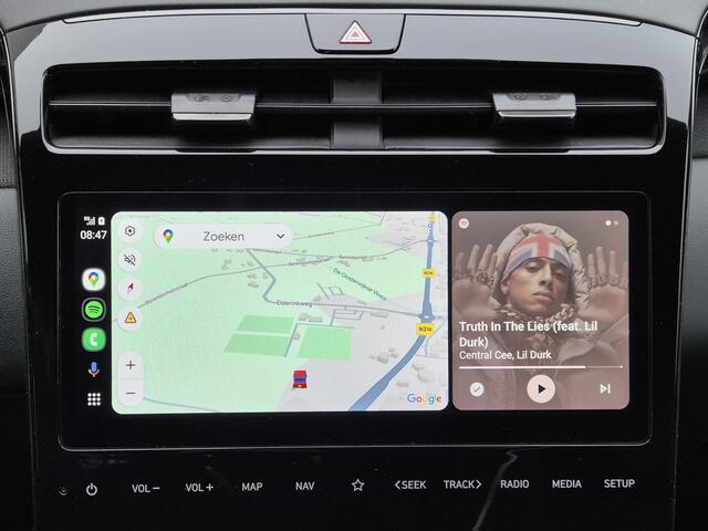 Hyundai TUCSON 1.6 T-GDI PHEV Plug-in N Line Sky 4WD Automaat / Achteruitrijcamera / Apple Carplay Android Auto / Glazen schuif- en kanteldak / Trekgewicht 1350 Kg / Stuur- en Stoelverwarming / Elektrisch bedienbare stoelen - achterklep /