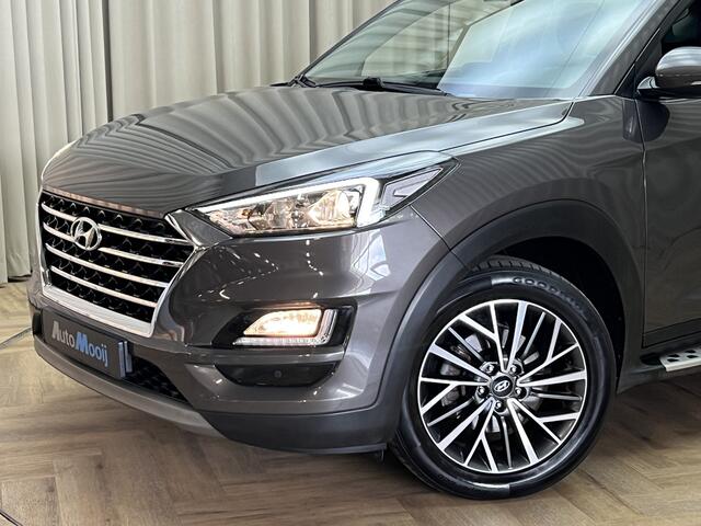 Hyundai TUCSON 1.6 T-GDI *Automaat* Leder / Eerste Eigenaar / Carplay / Cruise / Stoelverwarming / SideSteps / Navigatie / Elek. Stoelen / Camera / 18'' LMV