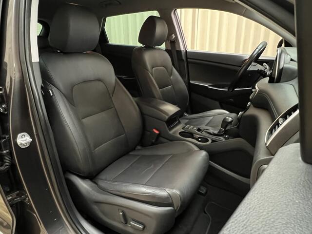 Hyundai TUCSON 1.6 T-GDI *Automaat* Leder / Eerste Eigenaar / Carplay / Cruise / Stoelverwarming / SideSteps / Navigatie / Elek. Stoelen / Camera / 18'' LMV