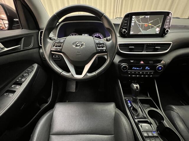 Hyundai TUCSON 1.6 T-GDI *Automaat* Leder / Eerste Eigenaar / Carplay / Cruise / Stoelverwarming / SideSteps / Navigatie / Elek. Stoelen / Camera / 18'' LMV