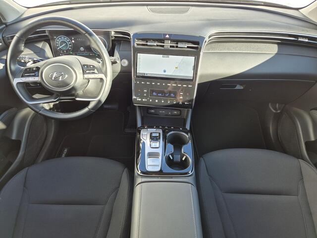 Hyundai TUCSON 1.6 T-GDI PHEV Plug-in Comfort Smart 4WD Automaat / Accu SoH 100% / Apple Carplay Android Auto / Trekgewicht 1350 Kg / Elektrische achterklep / Adaptief cruise control / Stuur-, en Stoelverwarming / Achteruitrijcamera /