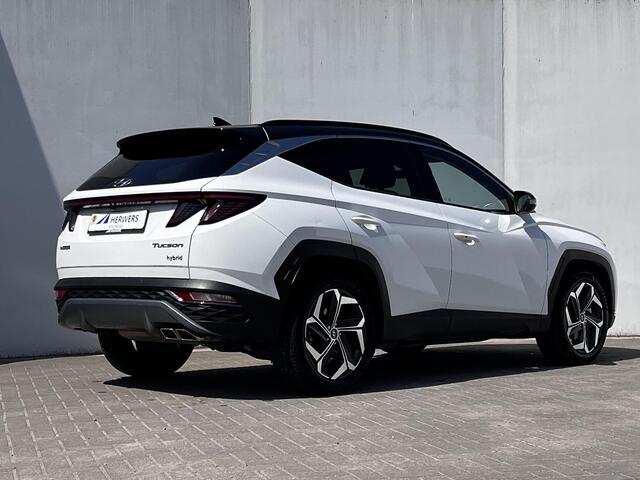 Hyundai TUCSON 1.6 T-GDI HEV 230PK Comfort Automaat / 1.650kg Trekgewicht / Premium wielen / Two Tone /Dealer onderhouden / Navigatie / Apple Carplay Android / Achteruitrijcamera / Winter- en zomerbanden /