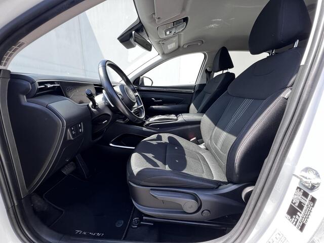 Hyundai TUCSON 1.6 T-GDI HEV 230PK Comfort Automaat / 1.650kg Trekgewicht / Premium wielen / Two Tone /Dealer onderhouden / Navigatie / Apple Carplay Android / Achteruitrijcamera / Winter- en zomerbanden /