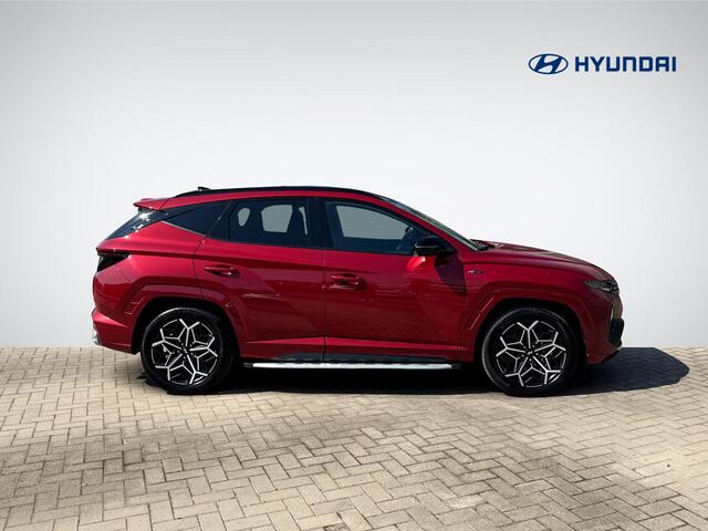 Hyundai TUCSON 1.6 T-GDI HEV N Line Sky | Panoramadak | Leder/Alcantara | 19'' Velgen | Navigatie | Camera | Stoelverwarming | Apple Carplay/Android Auto | Dodehoek | Rijklaarprijs!
