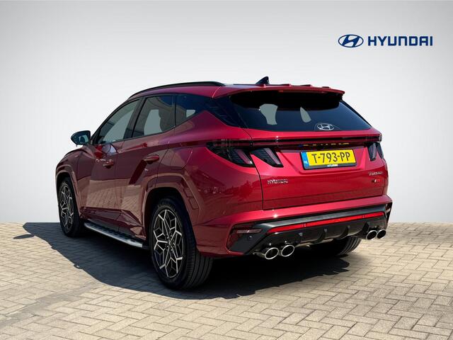Hyundai TUCSON 1.6 T-GDI HEV N Line Sky | Panoramadak | Leder/Alcantara | 19'' Velgen | Navigatie | Camera | Stoelverwarming | Apple Carplay/Android Auto | Dodehoek | Rijklaarprijs!