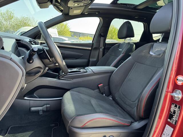Hyundai TUCSON 1.6 T-GDI HEV N Line Sky | Panoramadak | Leder/Alcantara | 19'' Velgen | Navigatie | Camera | Stoelverwarming | Apple Carplay/Android Auto | Dodehoek | Rijklaarprijs!