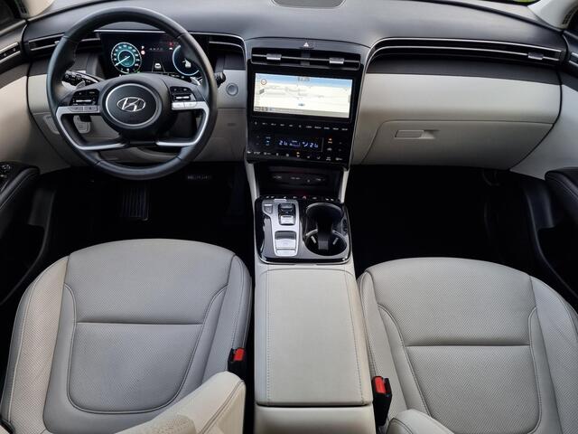 Hyundai TUCSON 1.6 T-GDI HEV Premium Sky 230PK Automaat / Elektrisch Schuif/-Kanteldak / Lederen Bekleding / Elektrische Achterklep / Zwarte Lichtmetalen Winterset Tegen Meerprijs ¤599,-