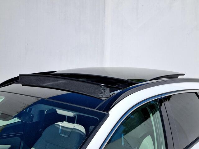 Hyundai TUCSON 1.6 T-GDI HEV Premium Sky 230PK Automaat / Elektrisch Schuif/-Kanteldak / Lederen Bekleding / Elektrische Achterklep / Zwarte Lichtmetalen Winterset Tegen Meerprijs ¤599,-