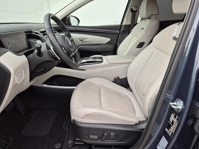 Hyundai TUCSON 1.6 T-GDI PHEV Plug-in Premium 4WD Automaat / Trekhaak Afneembaar / Trekgewicht 1350 Kg / Accu SoH 100% / Elektrische achterklep / Apple Carplay Android Auto / Stuur- en Stoelverwarming / Rondom zicht camera / Stoelventilatie