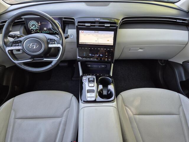Hyundai TUCSON 1.6 T-GDI HEV 230Pk Premium Sky Automaat / Glazen schuif- en kanteldak / Trekgewicht 1650 Kg / Elektrische achterklep / Adaptief cruise control / Stuur- en Stoelverwarming / Stoelventilatie /