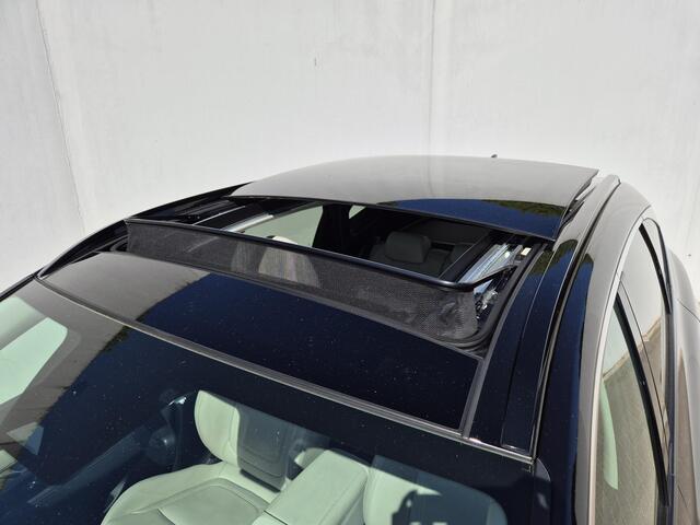 Hyundai TUCSON 1.6 T-GDI HEV 230Pk Premium Sky Automaat / Glazen schuif- en kanteldak / Trekgewicht 1650 Kg / Elektrische achterklep / Adaptief cruise control / Stuur- en Stoelverwarming / Stoelventilatie /