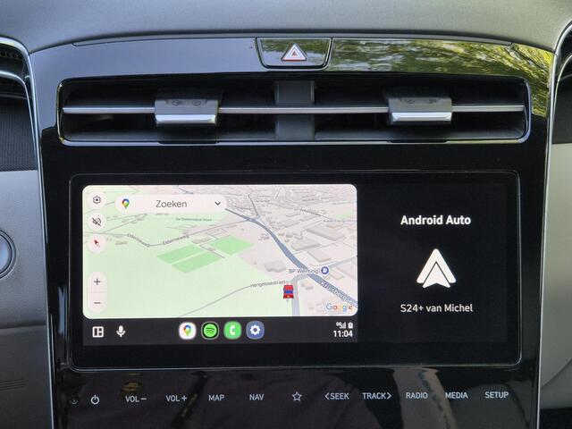 Hyundai TUCSON 1.6 T-GDI HEV 230Pk Premium Sky Automaat / Glazen schuif- en kanteldak / Trekgewicht 1650 Kg / Elektrische achterklep / Adaptief cruise control / Stuur- en Stoelverwarming / Stoelventilatie /