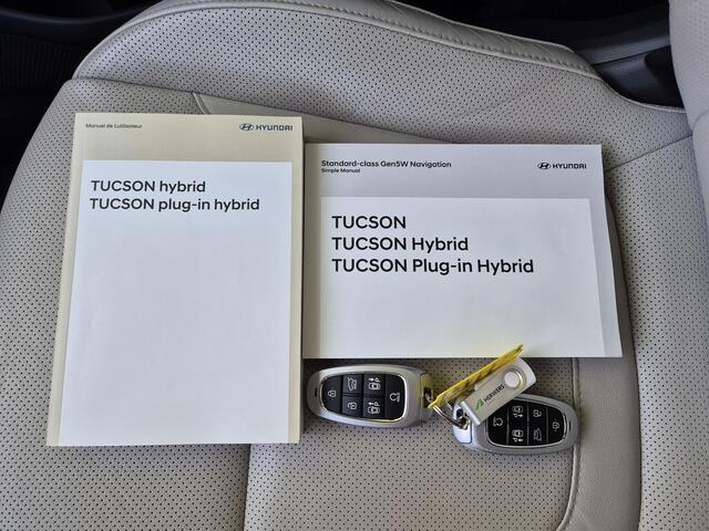 Hyundai TUCSON 1.6 T-GDI HEV 230Pk Premium Sky Automaat / Glazen schuif- en kanteldak / Trekgewicht 1650 Kg / Elektrische achterklep / Adaptief cruise control / Stuur- en Stoelverwarming / Stoelventilatie /