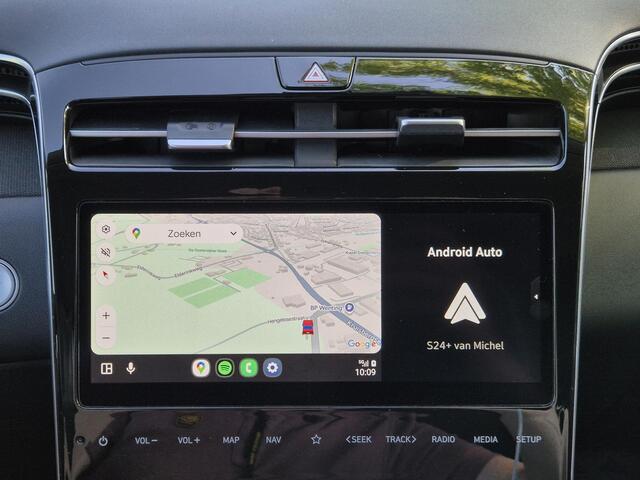 Hyundai TUCSON 1.6 T-GDI PHEV Plug-in Comfort Smart 4WD Automaat / Accu SoH 100% / 1350KG Trekgewicht / Navigatie / Achteruitrijcamera / Apple Carplay Android Auto / Stuur- en Stoelverwarming / Adaptief cruise control /