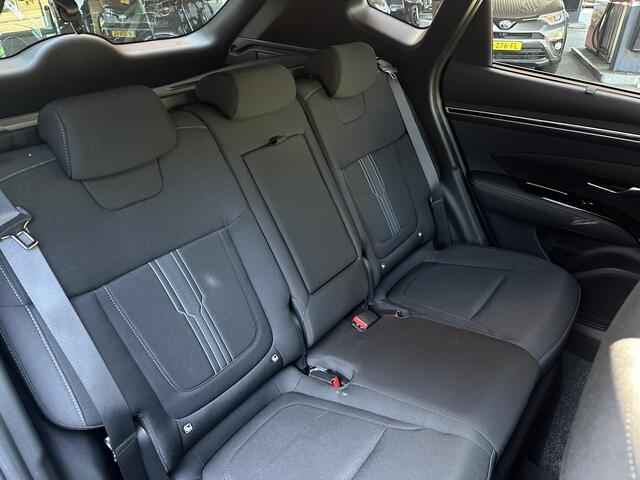 Hyundai TUCSON 1.6 T-GDI MHEV Comfort Stoel verwarming/ 3-zone climate/ camera/ zwarte hemel.