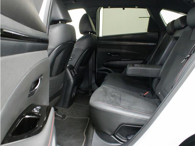 Hyundai TUCSON 1.6 T-GDI N Line | PHEV 4WD 265PK | Zwart dak