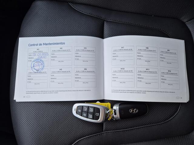 Hyundai TUCSON 1.6 T-GDI PHEV 265pk Premium Sky 4WD Automaat / Accu SoH 100% / Glazen schuif- en kanteldak / Stuur- en Stoelverwarming / Elektrische bedienbare achterklep / Rondomzicht camera / Apple Carplay Android Auto /