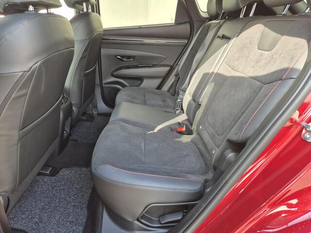 Hyundai TUCSON 1.6 T-GDI PHEV Plug-in N Line 4WD Automaat / Achteruitrijcamera / Apple Carplay Android Auto / Adaptief cruise control / Trekgewicht 1350 Kg / Stuur- en Stoelverwarming / / Elektrische bedienbare achterklep /