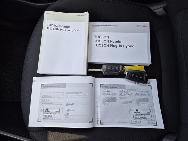 Hyundai TUCSON 1.6 T-GDI PHEV Plug-in Comfort 4WD Automaat / 1350KG Trekgewicht / Navigatie / Achteruitrijcamera / Apple Carplay Android Auto / Cruise control / Lichtmetalen wielen 19" / Parkeersensoren achter /