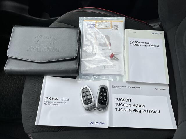 Hyundai TUCSON 1.6 T-GDI PHEV N Line 4WD Automaat / 100% Dealeronderhouden / Trekhaak (Trekgewicht 1.350kg) / 360° Camera / Apple Carplay & Android Auto / Stuur- en Stoelverwarming voor en achter / Stoelverkoeling / Elektrisch bedienbare stoelen- en achterklep / Keyles