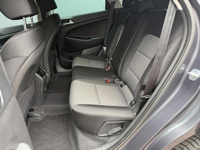 Hyundai TUCSON 1.6 GDI Comfort / Dealer Onderhouden / Trekhaak / 1400KG Trekgewicht / 19'' LM Velgen / Achteruitrij Camera /
