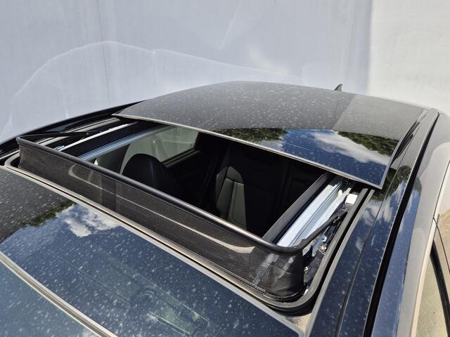 Hyundai TUCSON 1.6 T-GDI PHEV Premium Sky 4WD Automaat / Trekhaak afneembaar / Trekgewicht 1350 kg / Glazen schuif- en kanteldak / Stuur- en Stoelverwarming / Rondomzicht camera / Apple Carplay Android Auto / Elektrische achterklep /