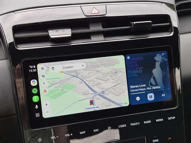 Hyundai TUCSON 1.6 T-GDI PHEV Plug-in N Line 4WD Automaat / Trekhaak afneembaar / Dealer onderhouden / Trekgewicht 1350 Kg / Elektrische achterklep / Stuur- en Stoelverwarming / Adaptief CC / Achteruitrijcamera / Navigatie /