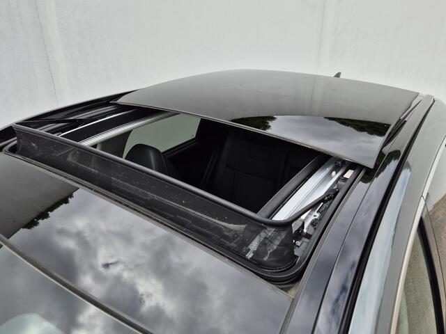 Hyundai TUCSON 1.6 T-GDI PHEV Plug-in Premium Sky 4WD Automaat / Trekhaak afneembaar / Trekgewicht 1350 kg / Glazen schuif- en kanteldak / Elektrische achterklep / Apple Carplay Android Auto / Rondomzicht camera / Stuur- en Stoelverwarming /