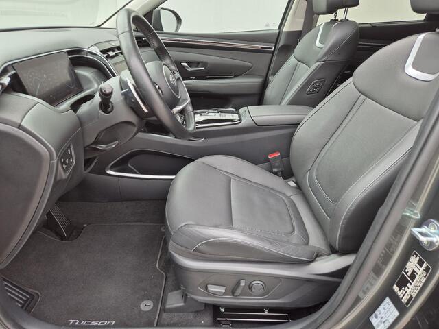 Hyundai TUCSON 1.6 T-GDI PHEV Plug-in Premium Sky 4WD Automaat / Trekhaak afneembaar / Trekgewicht 1350 kg / Glazen schuif- en kanteldak / Elektrische achterklep / Apple Carplay Android Auto / Rondomzicht camera / Stuur- en Stoelverwarming /