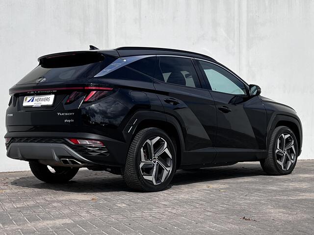 Hyundai TUCSON 1.6 T-GDI PHEV Comfort Smart 4WD Automaat / Lederen Bekleding / Premium Wielen / Dealer onderhouden/ Trekgewicht 1.350 kg / Navigatie / Elektr. bestuurdersstoel / 19" LM / All Season banden / Apple Carplay Android /