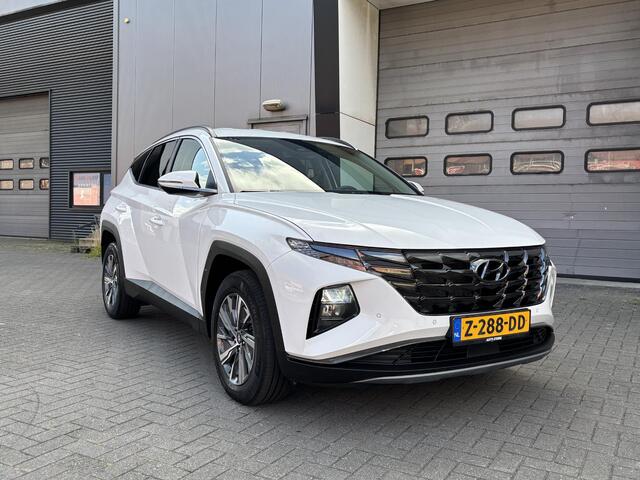 Hyundai TUCSON 1.6 T-GDI HEV Comfort Smart | Navigatie | Camera | Apple Carplay/Android Auto | Stuur- + Stoelverwarming | Elek. Achterklep | Rijklaarprijs!