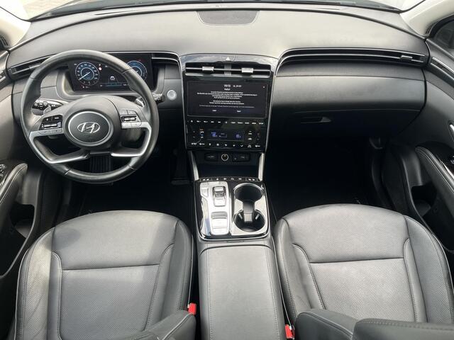 Hyundai TUCSON 1.6 T-GDI PHEV Premium Sky 4WD Automaat / Trekhaak / Glazen schuif- en kanteldak / Stuur-, Stoel en Achterbankverwarming / Adaptief CC / Elektrische achterklep / Stoelventilatie / Rondomzicht camera /