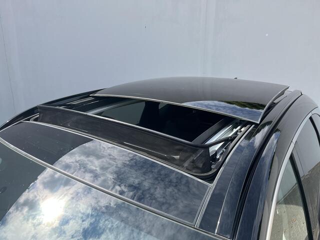 Hyundai TUCSON 1.6 T-GDI PHEV Premium Sky 4WD Automaat / Trekhaak / Glazen schuif- en kanteldak / Stuur-, Stoel en Achterbankverwarming / Adaptief CC / Elektrische achterklep / Stoelventilatie / Rondomzicht camera /