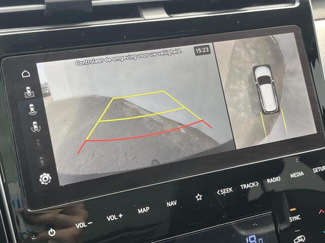 Hyundai TUCSON 1.6 T-GDI PHEV Premium Sky 4WD Automaat / Trekhaak / Glazen schuif- en kanteldak / Stuur-, Stoel en Achterbankverwarming / Adaptief CC / Elektrische achterklep / Stoelventilatie / Rondomzicht camera /