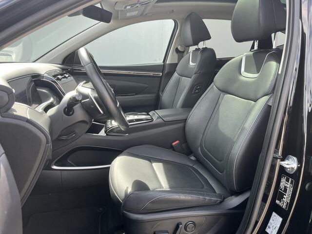 Hyundai TUCSON 1.6 T-GDI PHEV Premium Sky 4WD Automaat / Trekhaak / Glazen schuif- en kanteldak / Stuur-, Stoel en Achterbankverwarming / Adaptief CC / Elektrische achterklep / Stoelventilatie / Rondomzicht camera /
