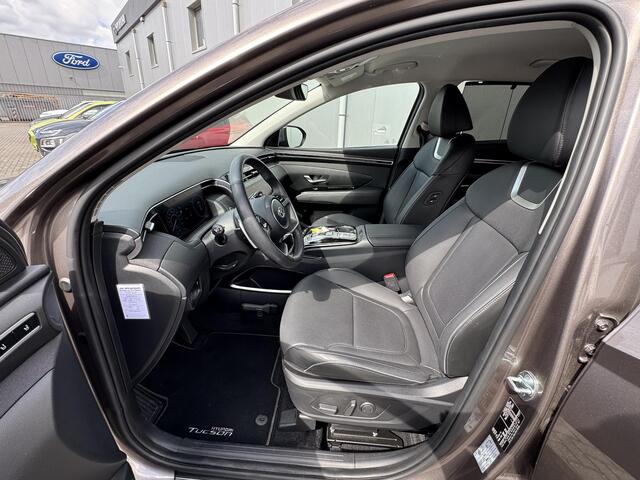 Hyundai TUCSON 1.6 T-GDI PHEV Premium 4WD trekgewicht geremd 1350 KG/ Apple Carplay Android Auto / Climate Control / 360 Camera / Parkeersensoren achter / Adaptie Cruise Control / Led verlichting / Stoelverwarming voor + achter/ Stuurverwarming/ Elektrische Achterkle